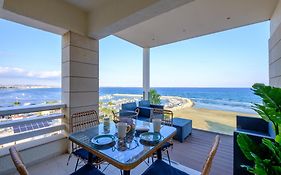 Lazuli Beachfront Apartment 254